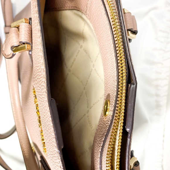 Pink Michael Kors Purse - Picture 9 of 9